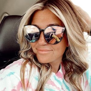 Meet your Posher, Anastasia